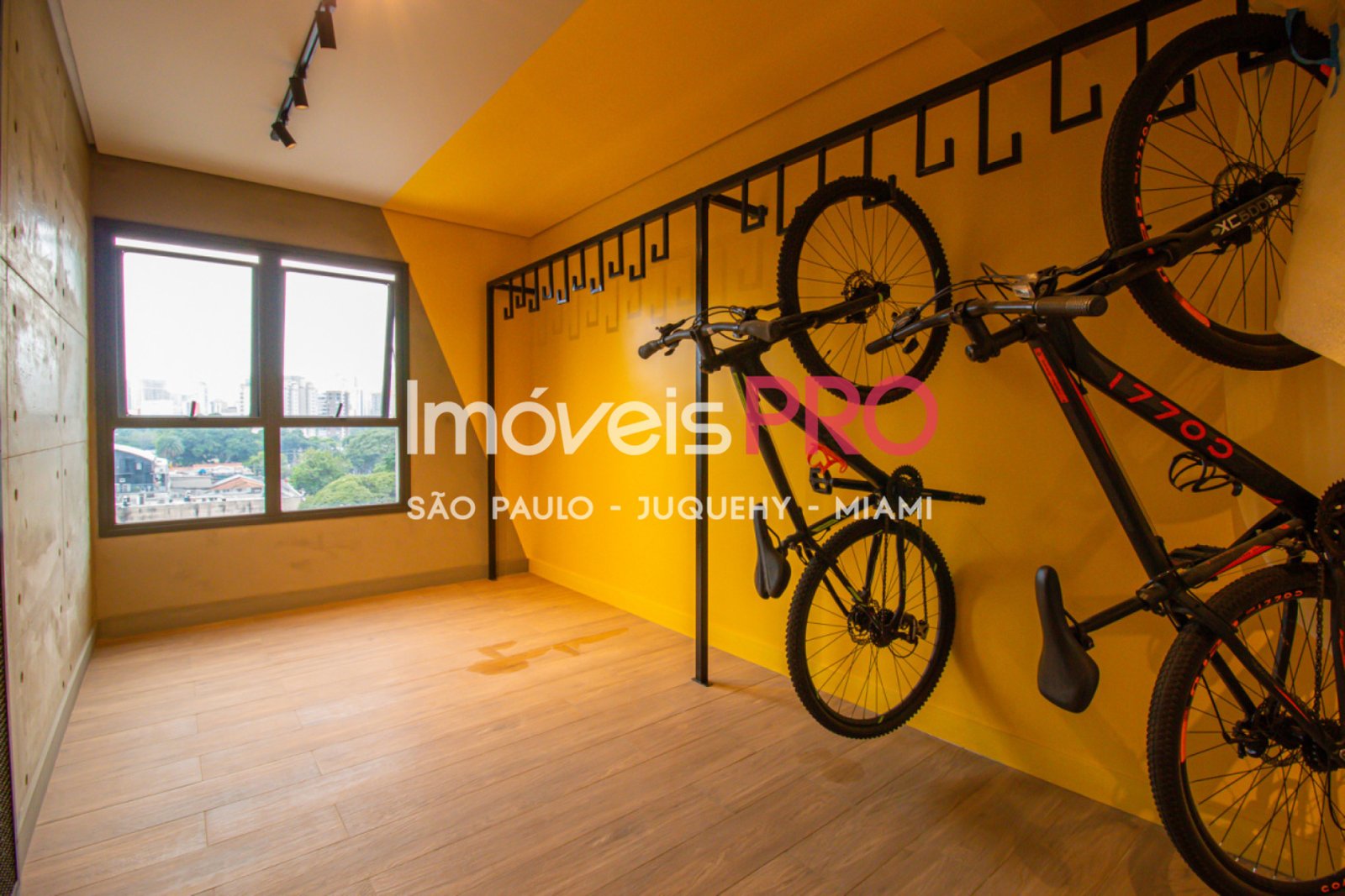 Foto :: https://assets.imoveispro.com.br/thumb/IP37567/apartamento-venda-moema_IP37567_23_1920x1080.jpg?