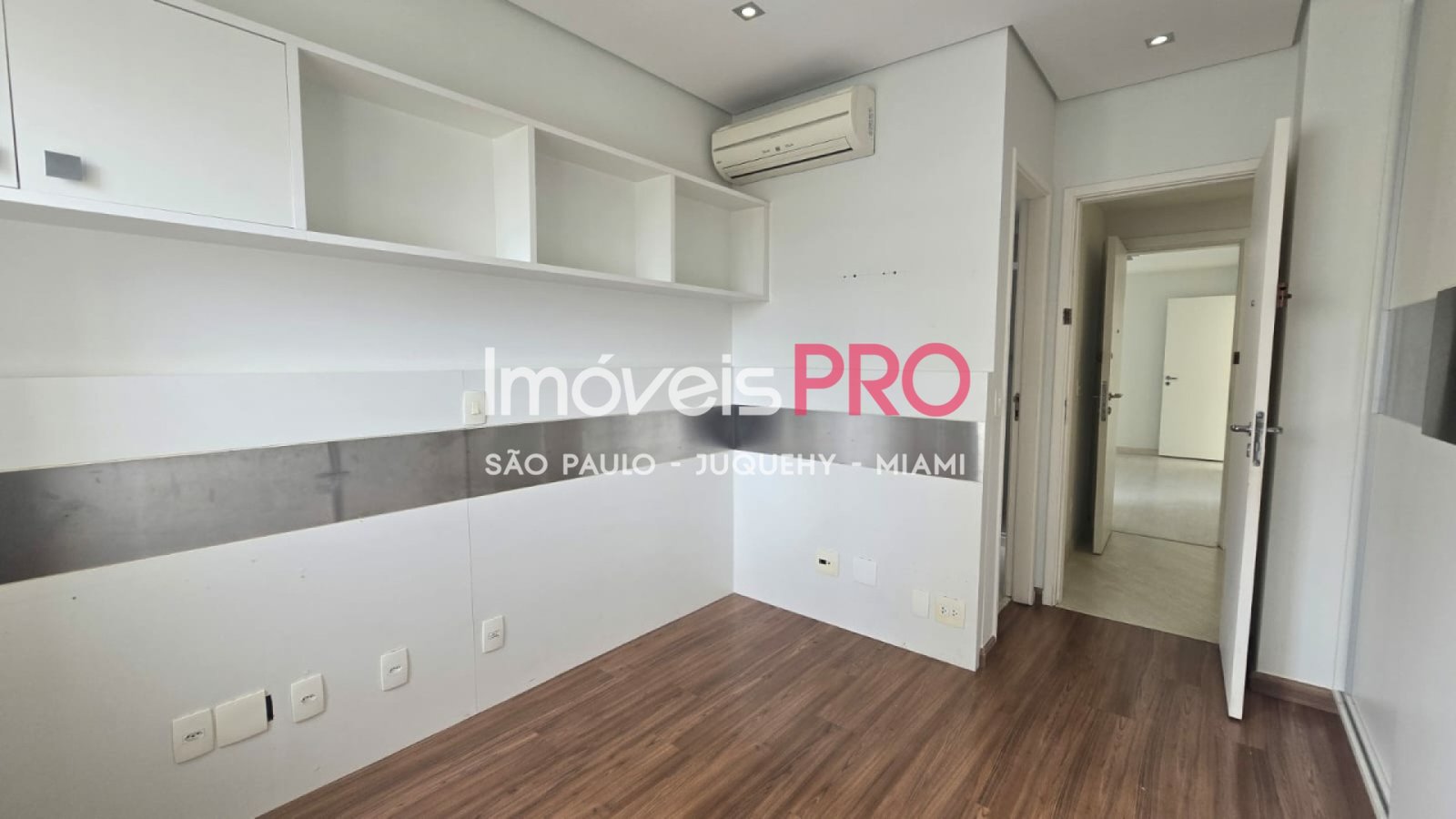 Foto :: https://assets.imoveispro.com.br/thumb/IP37572/apartamento-aluguel-campo-belo_IP37572_17_1920x1080.jpg?