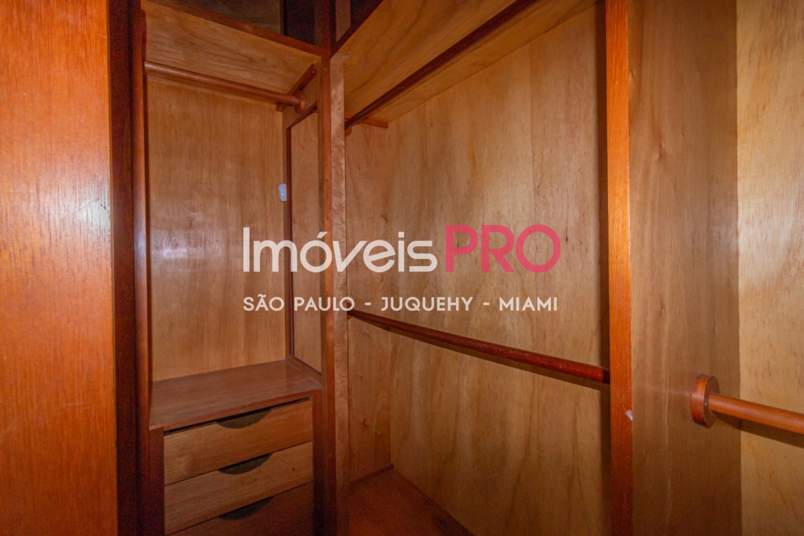 Foto :: https://assets.imoveispro.com.br/thumb/IP37588/apartamento-venda-vila-mariana_IP37588_11_1920x1080.jpg?