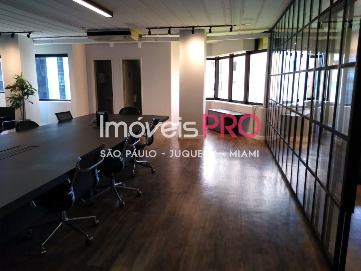 Foto :: https://assets.imoveispro.com.br/thumb/IP37622/conj-comercial-venda-brooklin_IP37622_11_1920x1080.jpg?