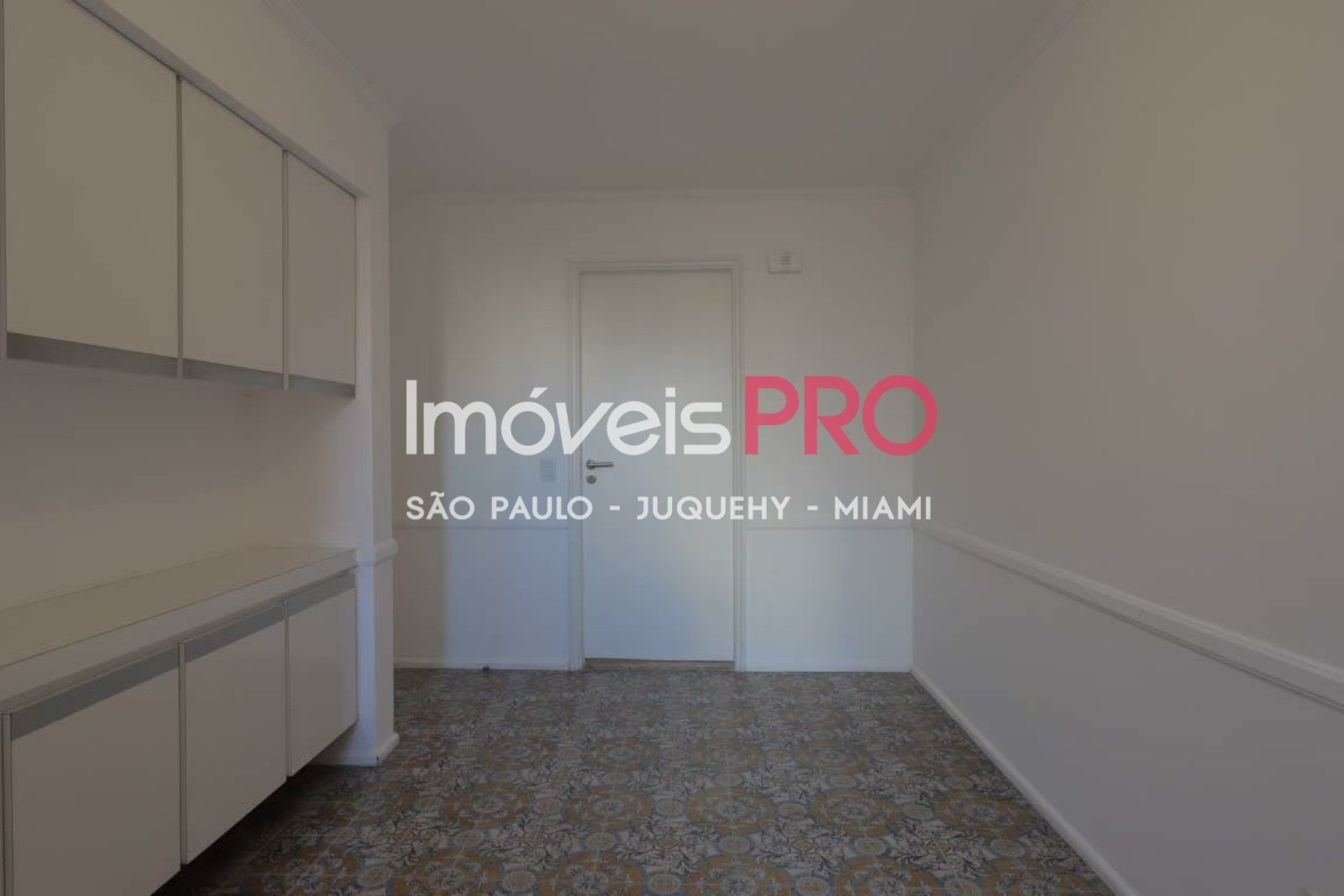 Foto :: https://assets.imoveispro.com.br/thumb/IP37635/apartamento-aluguel-itaim-bibi_IP37635_23_1920x1080.jpg?