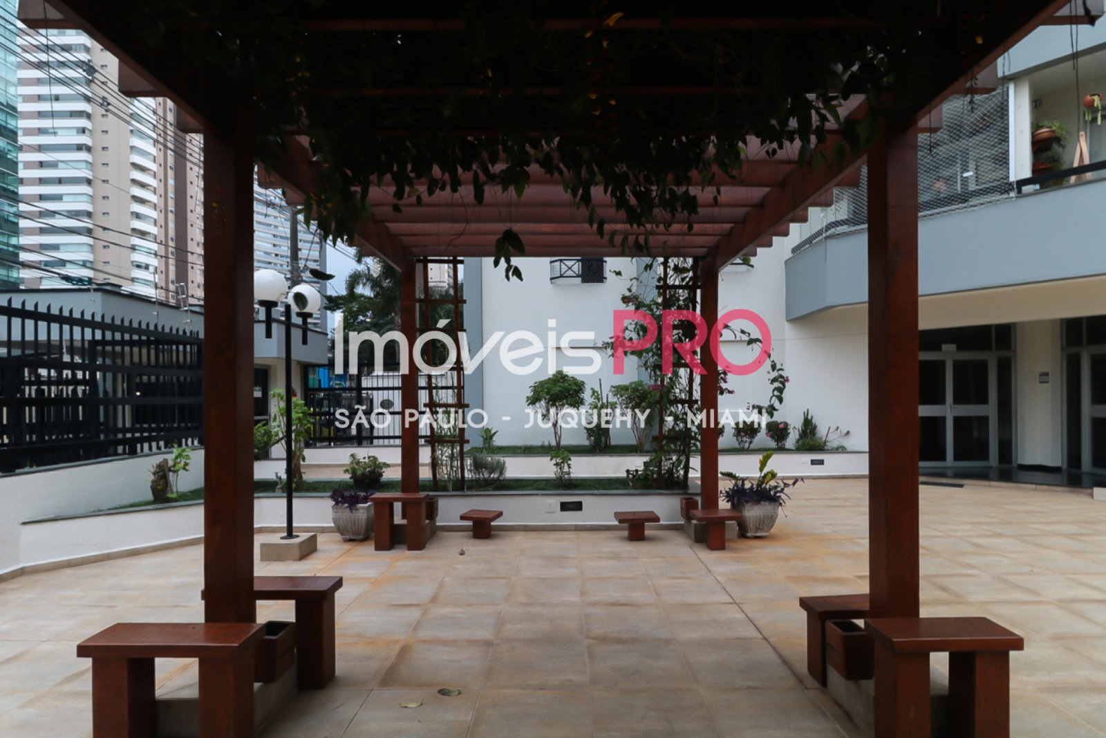 Foto :: https://assets.imoveispro.com.br/thumb/IP37643/apartamento-venda-brooklin_IP37643_23_1920x1080.jpg?