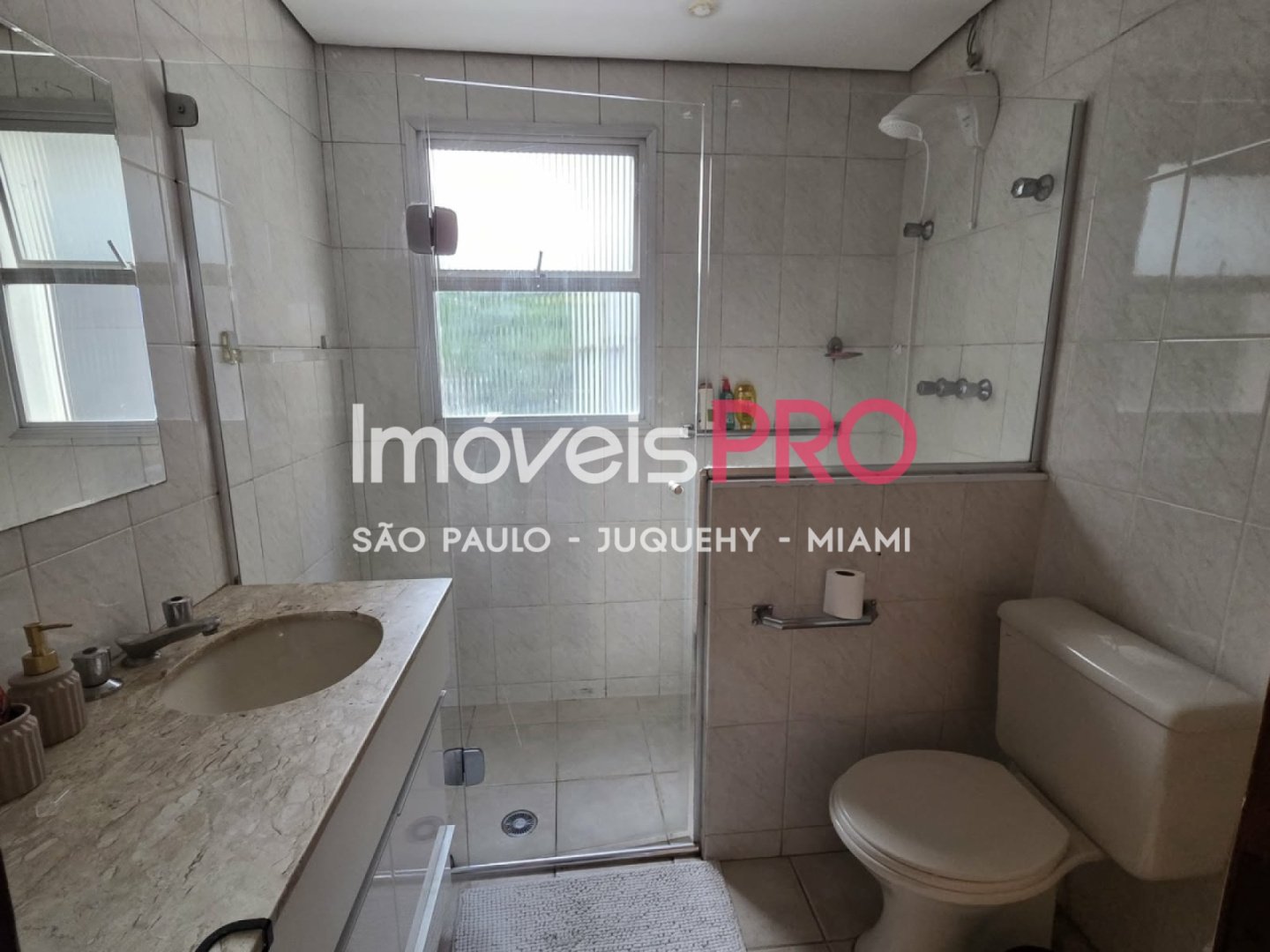 Foto :: IP37643