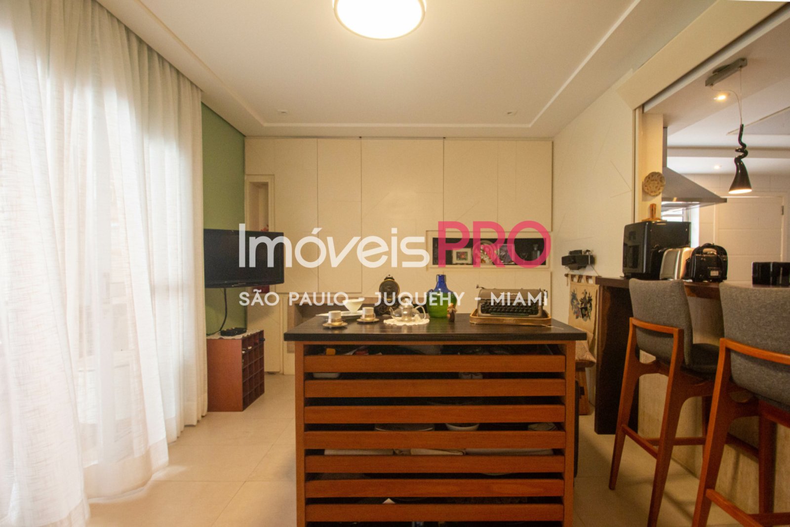 Foto :: https://assets.imoveispro.com.br/thumb/IP37647/sobrado-venda-chacara-santo-antonio-zona-sul_IP37647_17_1920x1080.jpg?