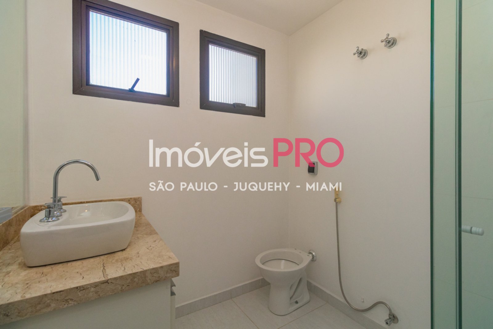 Foto :: IP37649