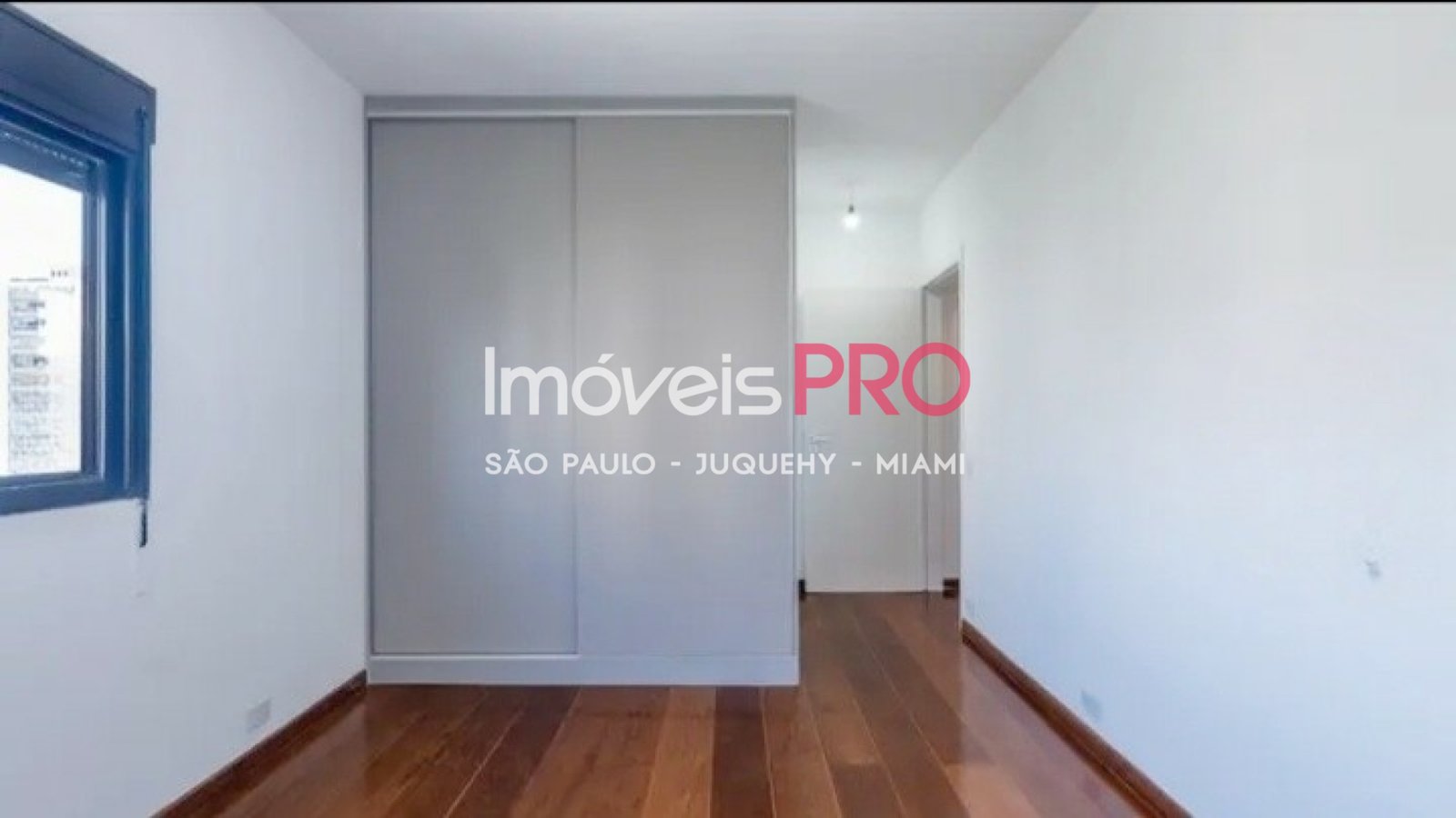 Foto :: IP37649