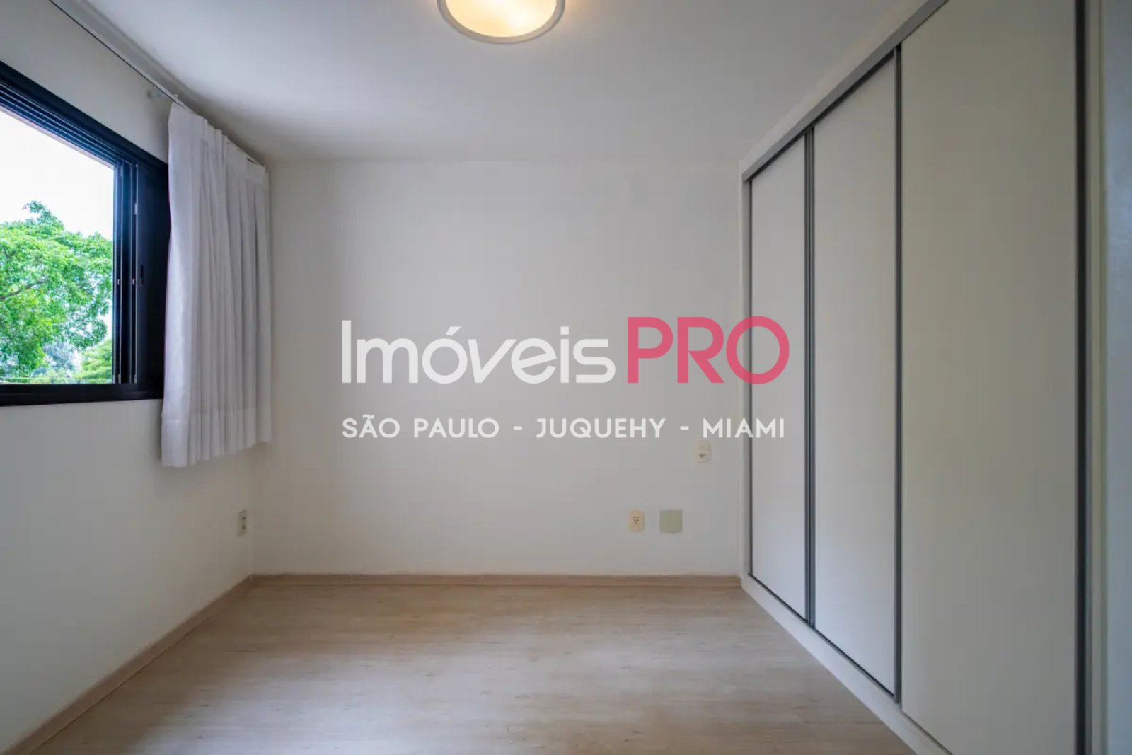 Foto :: https://assets.imoveispro.com.br/thumb/IP37663/apartamento-venda-moema-indios_IP37663_11_1920x1080.jpg?