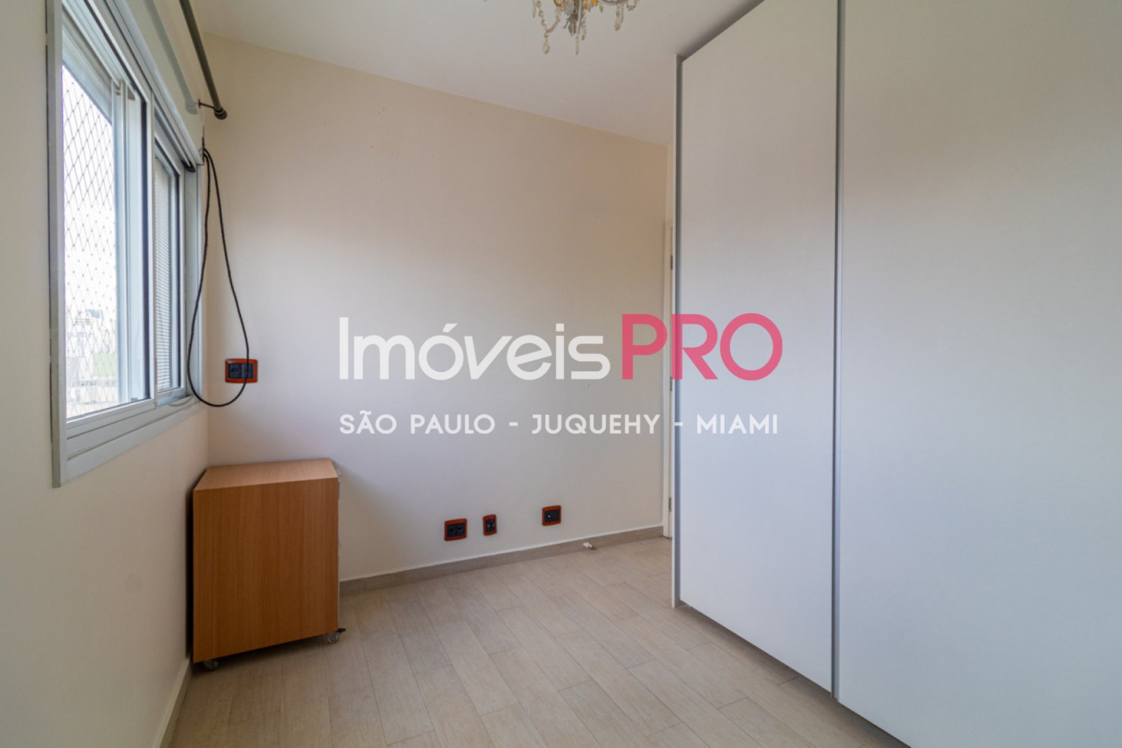 Foto :: https://assets.imoveispro.com.br/thumb/IP37675/apartamento-venda-pinheiros_IP37675_29_1920x1080.jpg?