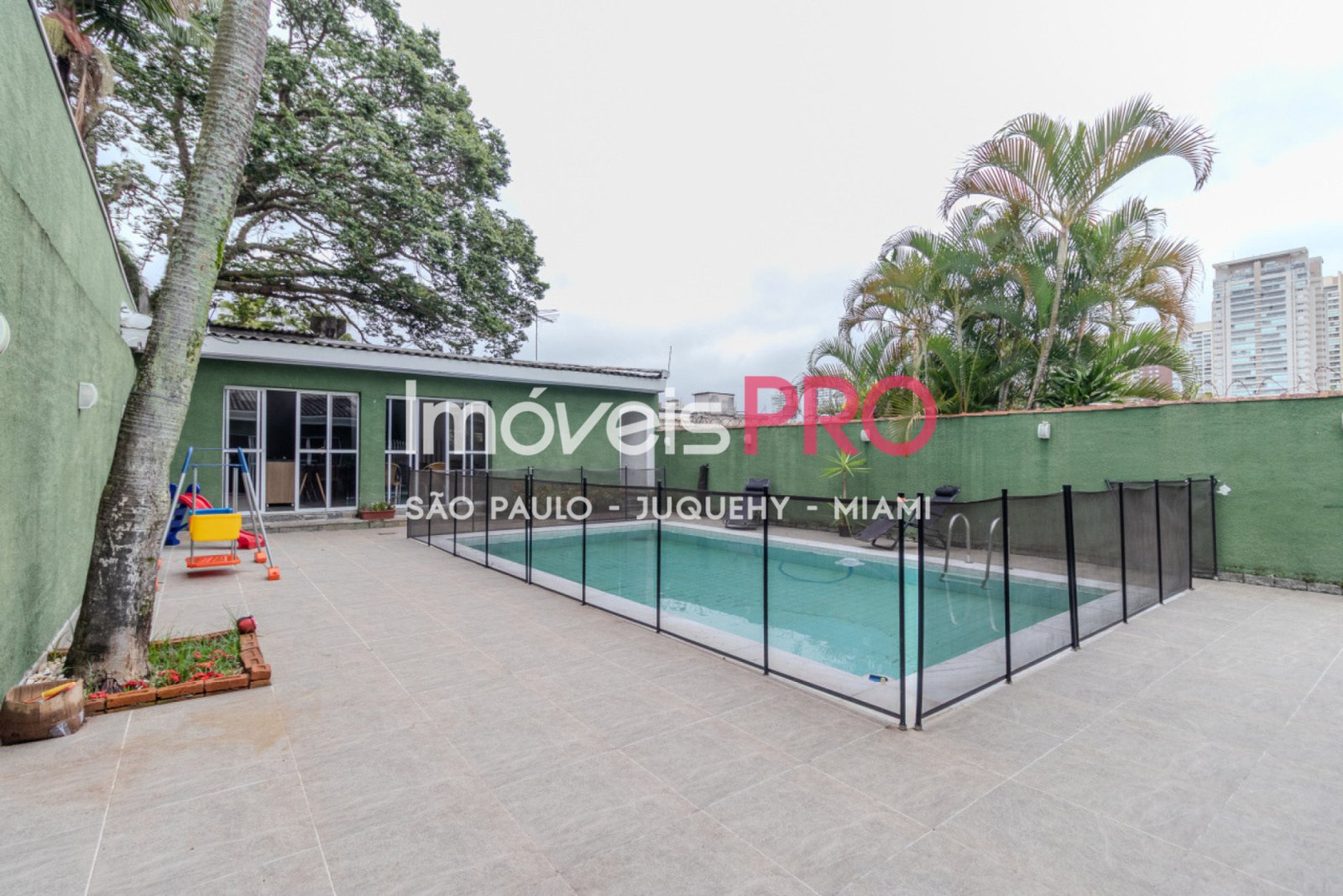 Foto :: https://assets.imoveispro.com.br/thumb/IP37677/sobrado-venda-campo-belo_IP37677_17_1920x1080.jpg?