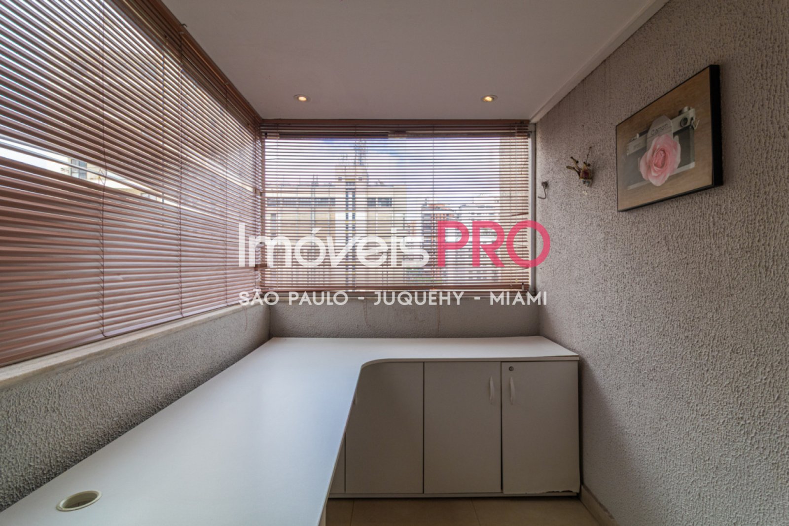 Foto :: https://assets.imoveispro.com.br/thumb/IP37686/apartamento-venda-perdizes_IP37686_29_1920x1080.jpg?