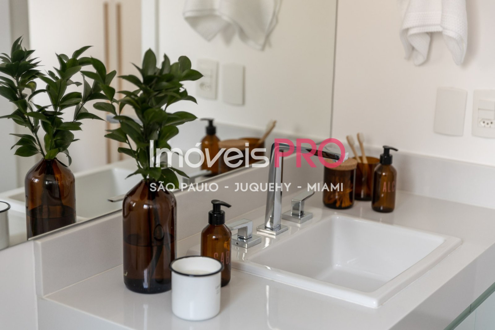 Foto :: https://assets.imoveispro.com.br/thumb/IP37696/apartamento-venda-vila-clementino_IP37696_17_1920x1080.jpg?