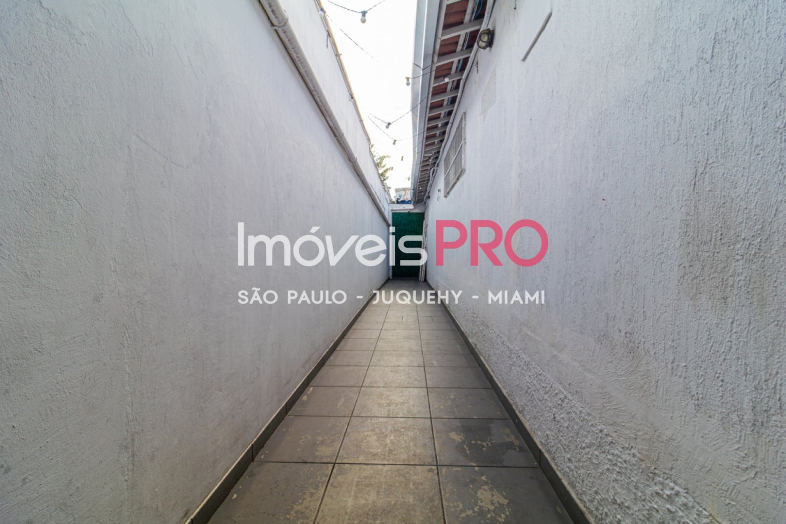 Foto :: https://assets.imoveispro.com.br/thumb/IP37700/casa-venda-perdizes_IP37700_23_1920x1080.jpg?