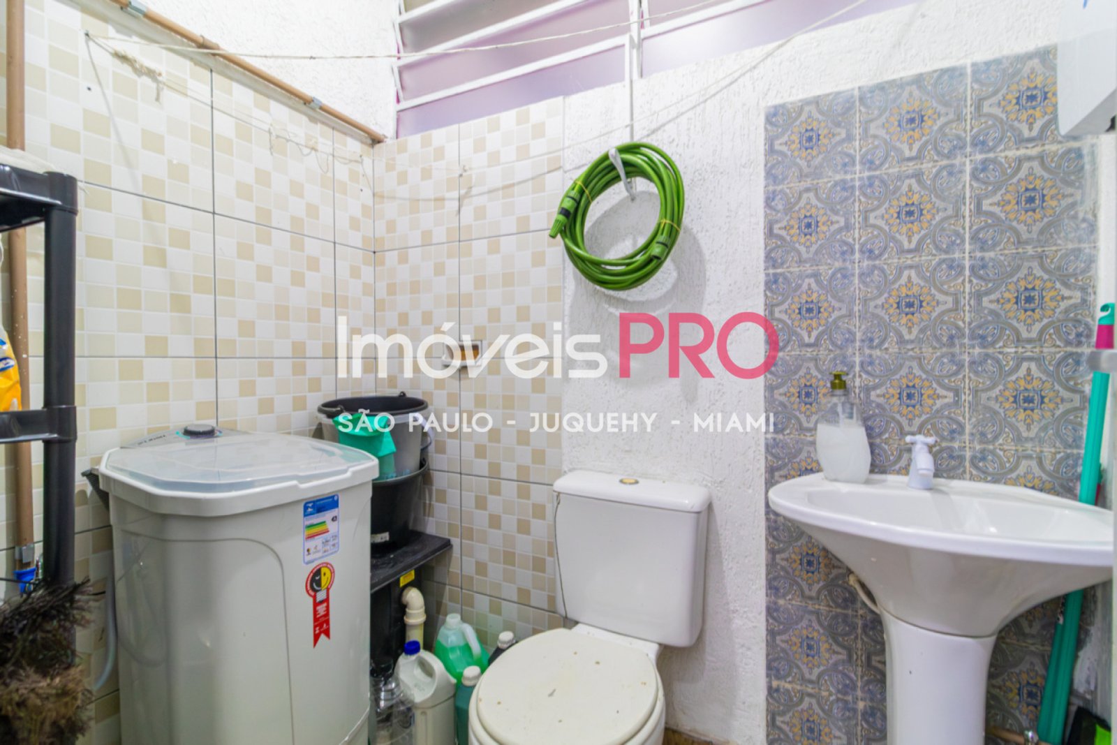 Foto :: https://assets.imoveispro.com.br/thumb/IP37700/casa-venda-perdizes_IP37700_29_1920x1080.jpg?