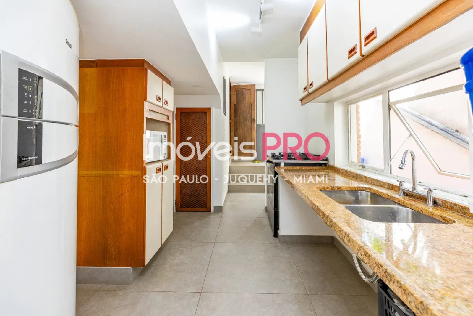 Foto :: https://assets.imoveispro.com.br/thumb/IP37706/sobrado-venda-vila-madalena_IP37706_17_1920x1080.jpg?