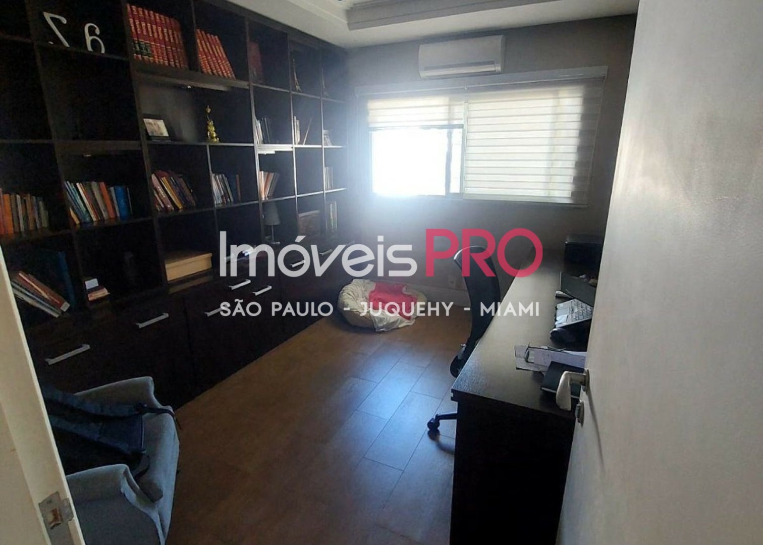 Foto :: IP37709