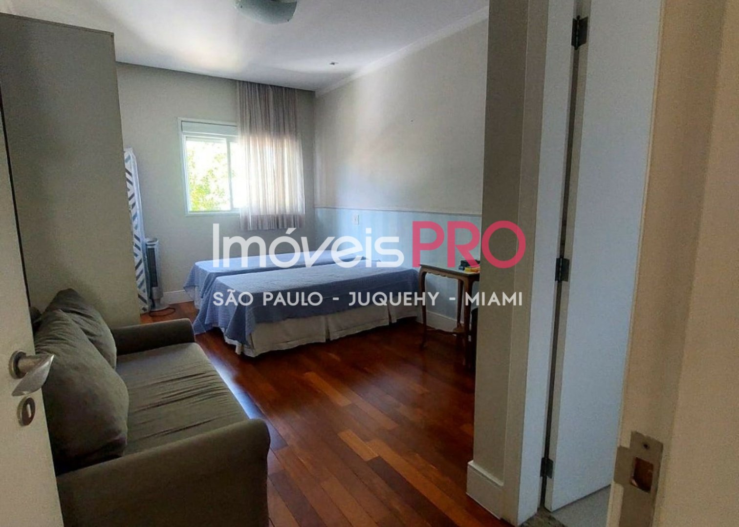 Foto :: IP37709