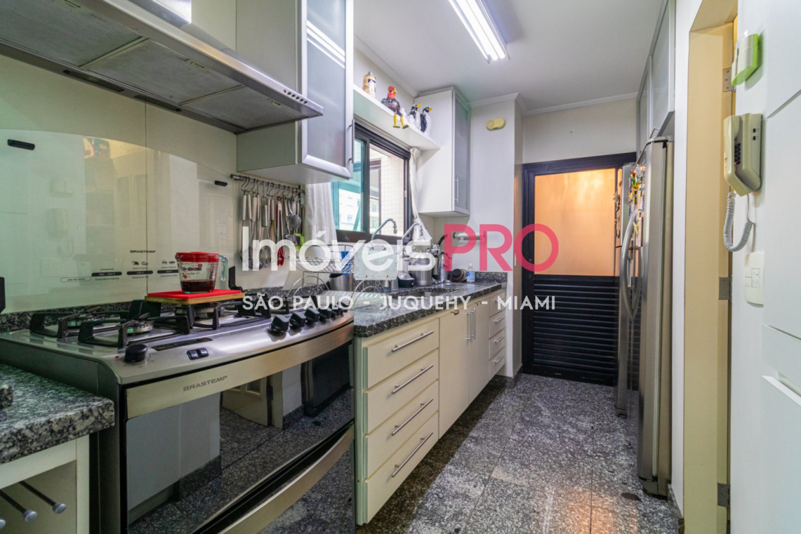 Foto :: https://assets.imoveispro.com.br/thumb/IP37722/apartamento-venda-perdizes_IP37722_65_1920x1080.jpg?