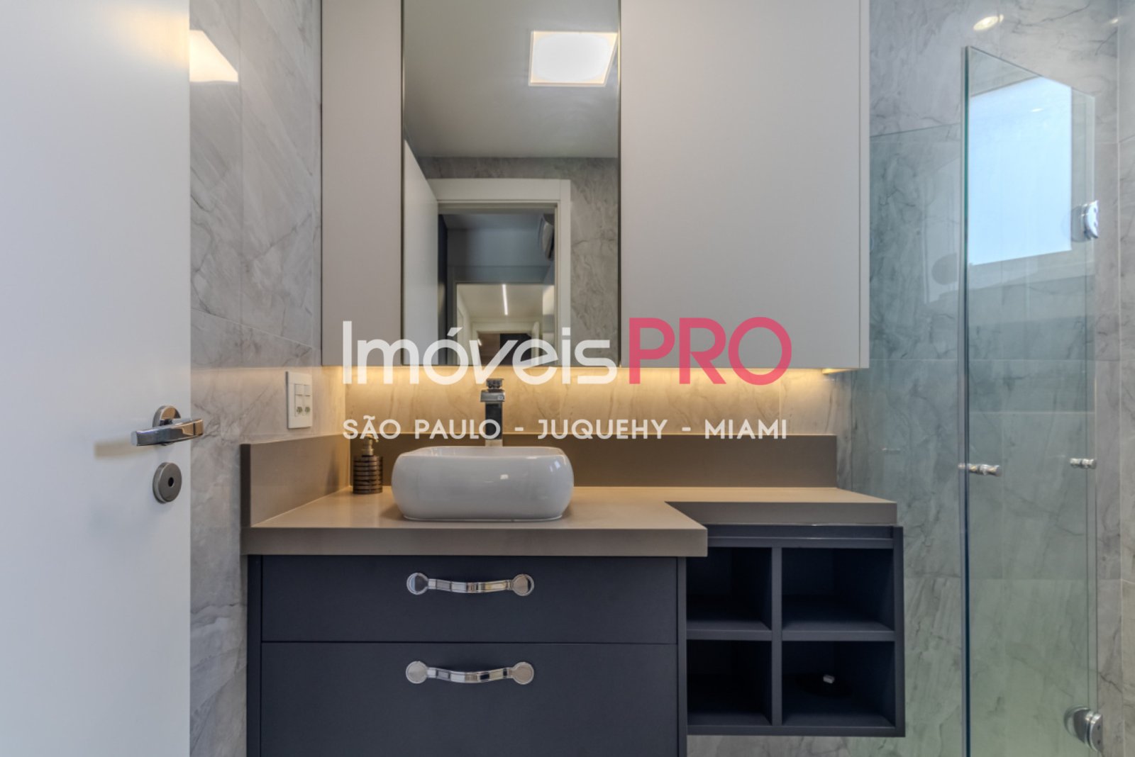 Foto :: https://assets.imoveispro.com.br/thumb/IP37723/apartamento-venda-pinheiros_IP37723_29_1920x1080.jpg?