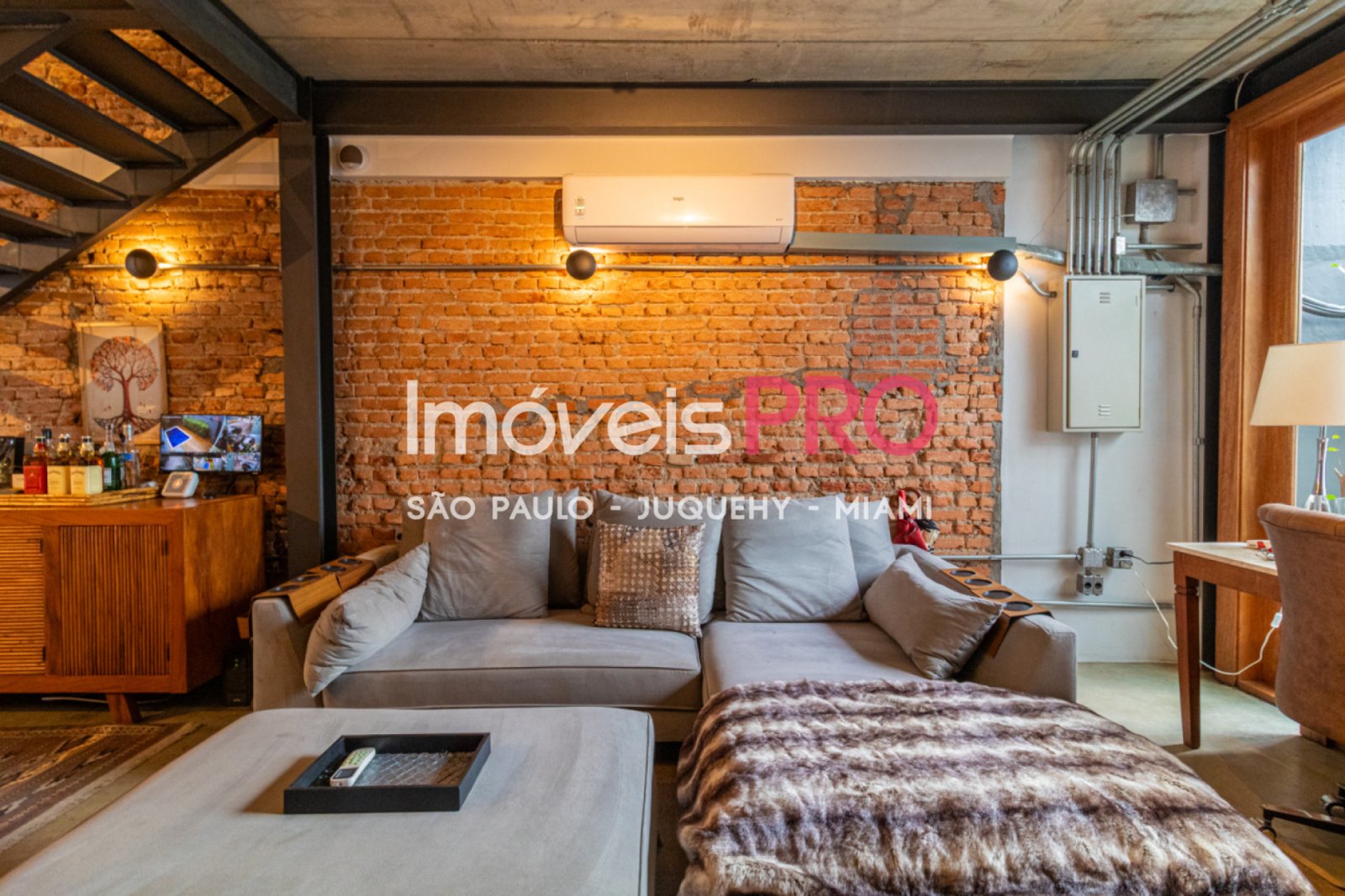 Foto :: https://assets.imoveispro.com.br/thumb/IP37727/casa-aluguel-vila-cordeiro_IP37727_23_1920x1080.jpg?