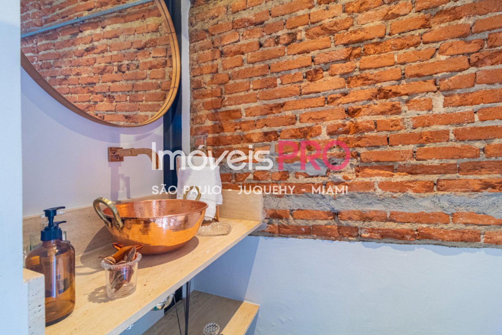 Foto :: IP37727