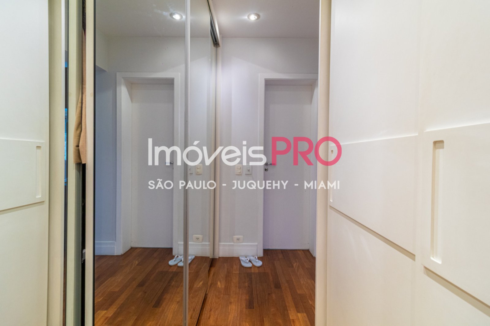 Foto :: https://assets.imoveispro.com.br/thumb/IP37729/apartamento-aluguel-brooklin_IP37729_35_1920x1080.jpg?