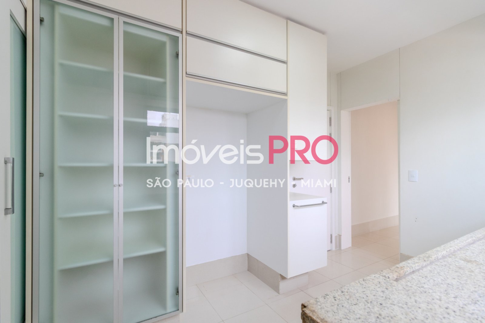 Foto :: https://assets.imoveispro.com.br/thumb/IP37751/apartamento-venda-moema_IP37751_17_1920x1080.jpg?1772218011