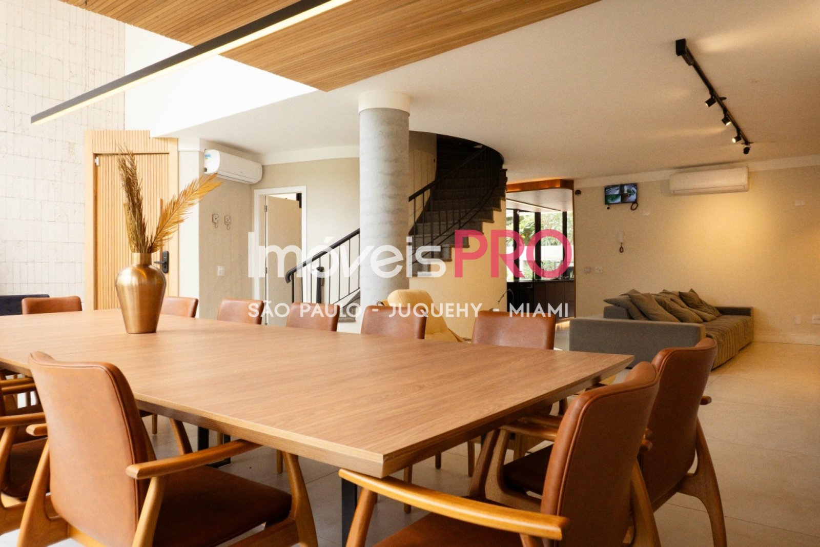 Foto :: https://assets.imoveispro.com.br/thumb/IP37759/sobrado-venda-brooklin_IP37759_11_1920x1080.jpg?