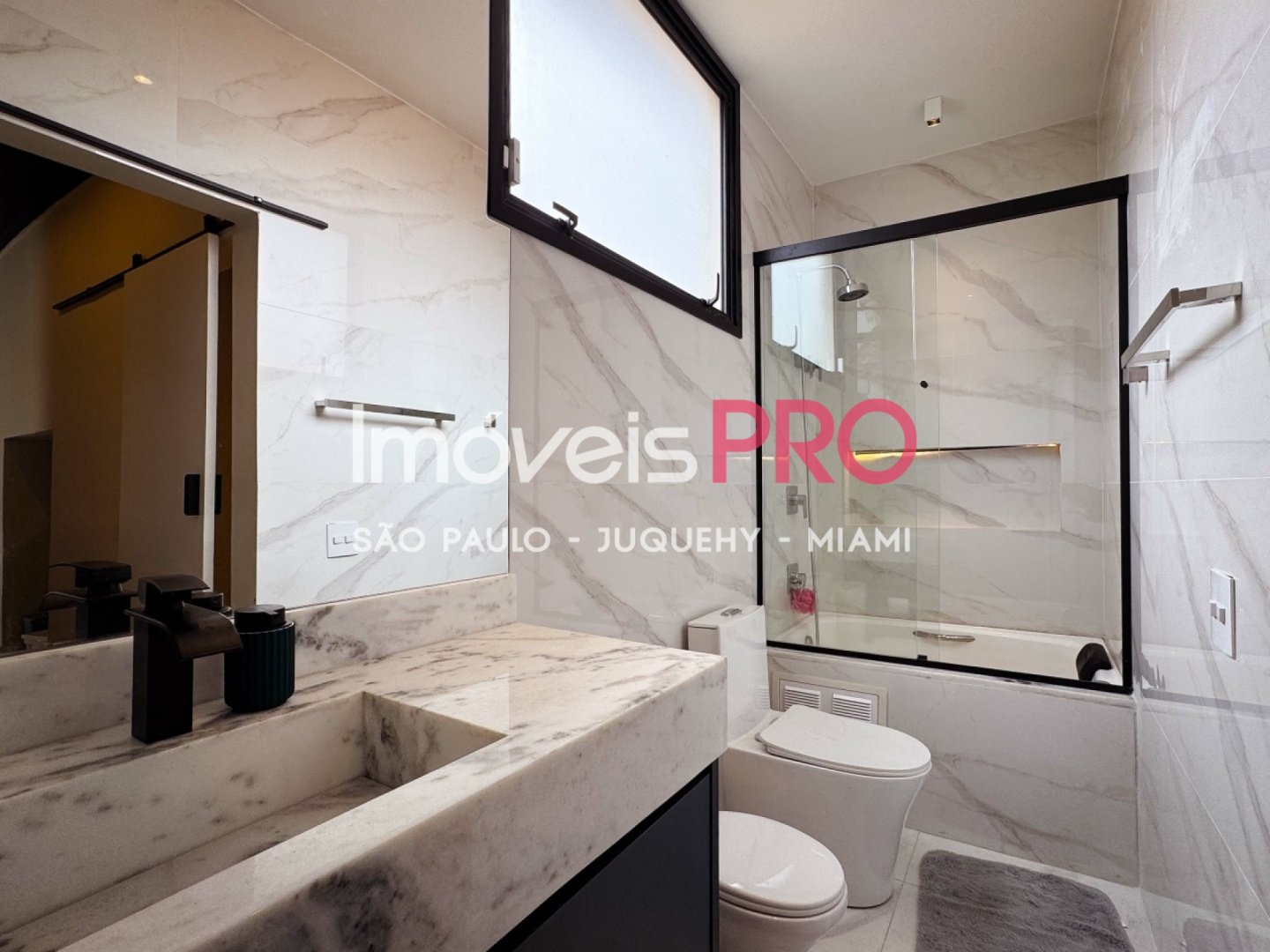 Foto :: https://assets.imoveispro.com.br/thumb/IP37759/sobrado-venda-brooklin_IP37759_29_1920x1080.jpg?