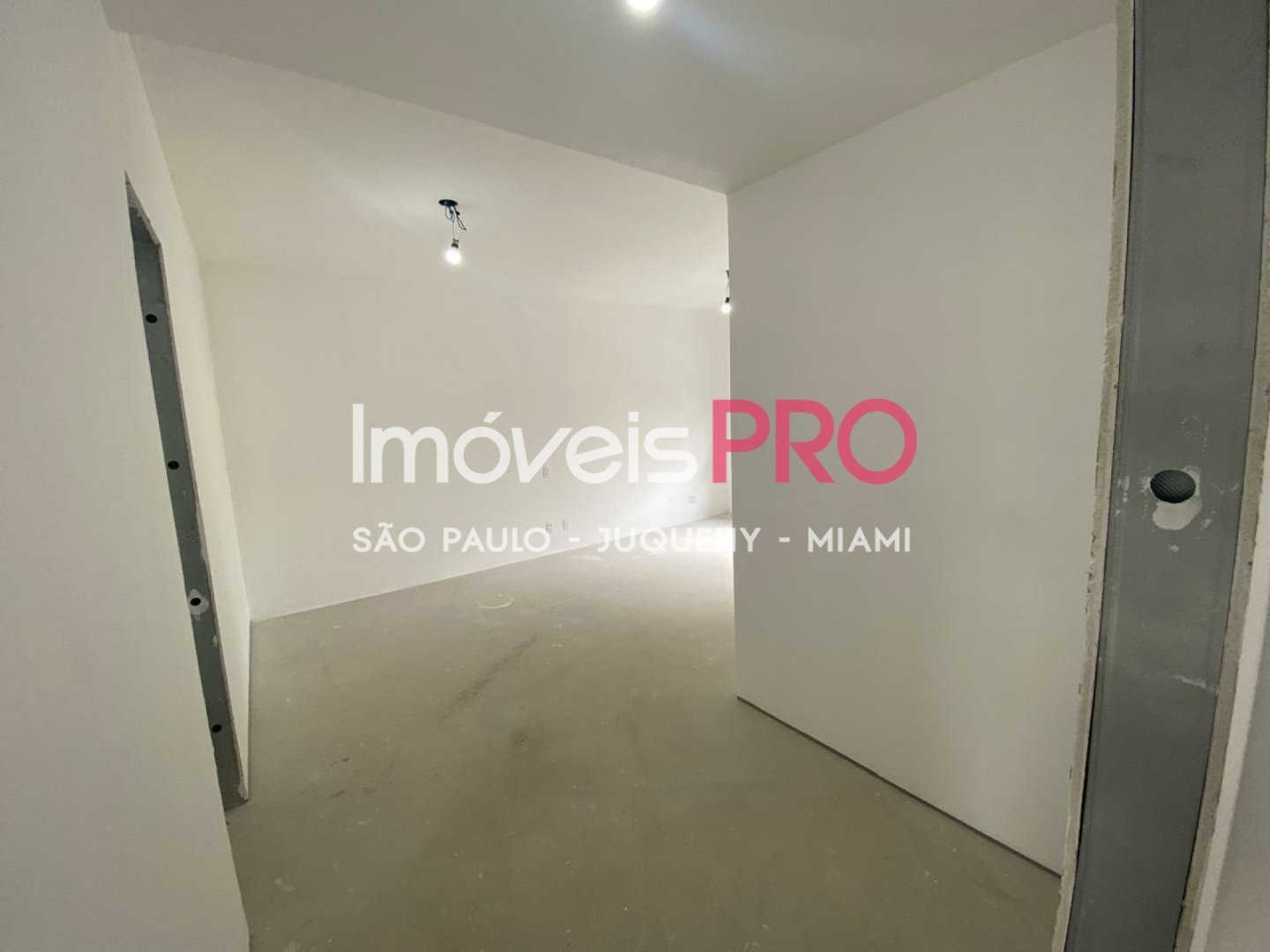 Foto :: https://assets.imoveispro.com.br/thumb/IP37762/apartamento-venda-moema_IP37762_11_1920x1080.jpg?