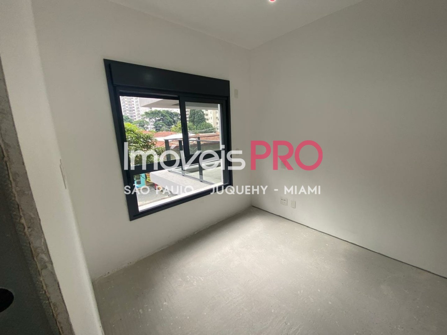 Foto :: https://assets.imoveispro.com.br/thumb/IP37762/apartamento-venda-moema_IP37762_23_1920x1080.jpg?