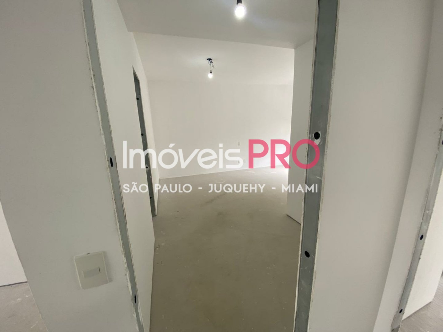 Foto :: https://assets.imoveispro.com.br/thumb/IP37762/apartamento-venda-moema_IP37762_29_1920x1080.jpg?