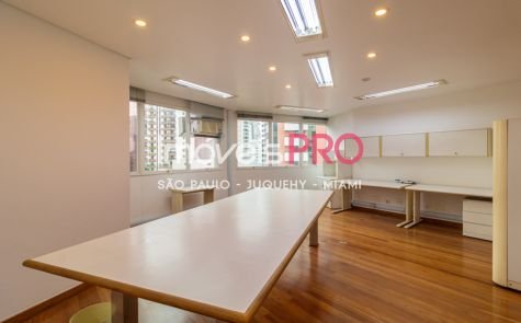 Conj. Comercial em Itaim Bibi — foto 1 (Ref. IP37769)