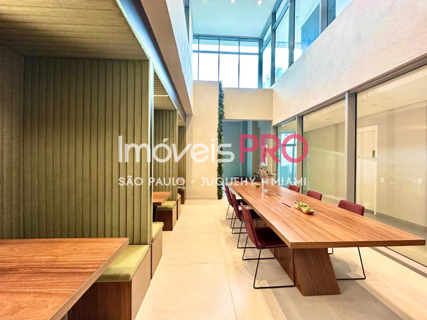 Foto :: https://assets.imoveispro.com.br/thumb/IP37770/apartamento-venda-vila-mariana_IP37770_23_1920x1080.jpg?