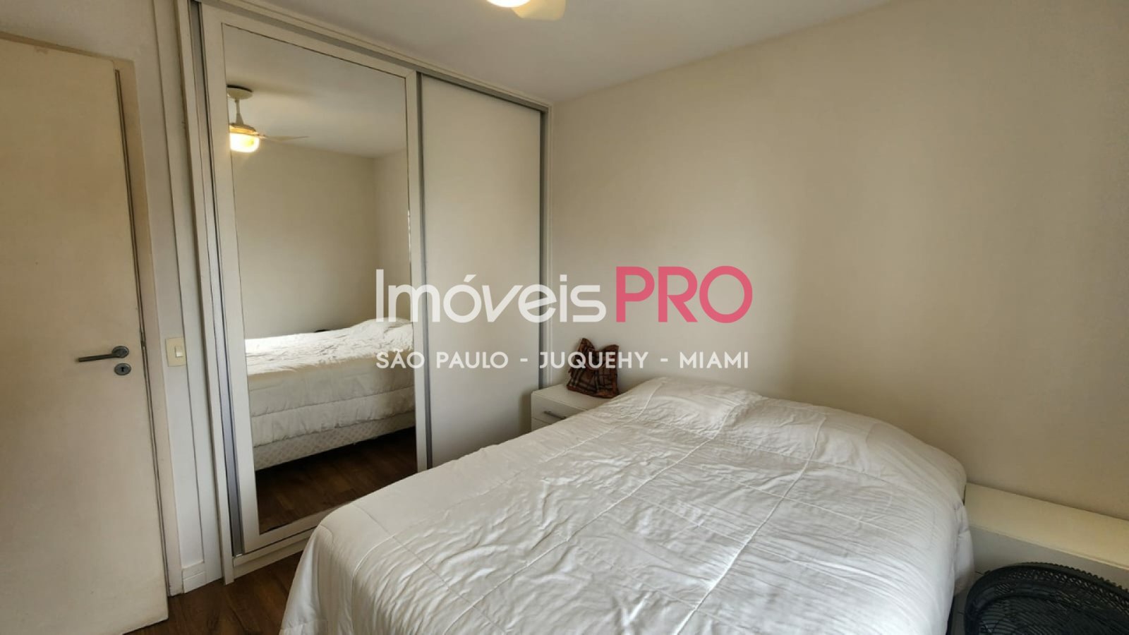 Foto :: https://assets.imoveispro.com.br/thumb/IP37776/apartamento-venda-campo-belo_IP37776_17_1920x1080.jpg?