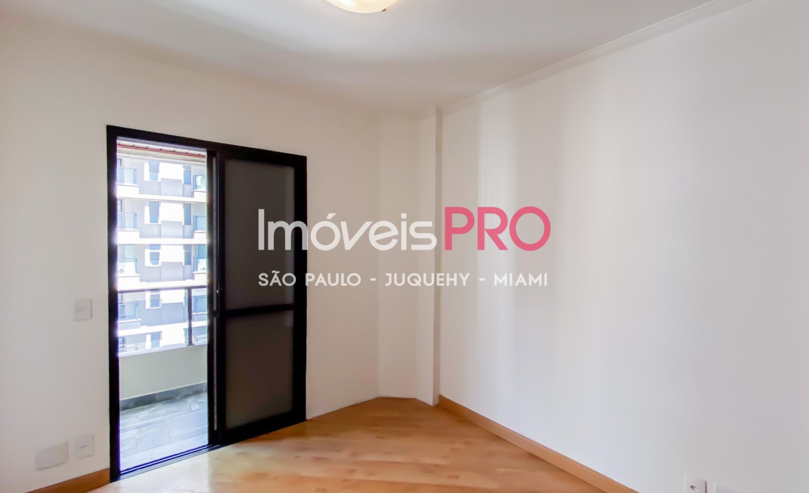 Foto :: https://assets.imoveispro.com.br/thumb/IP37777/apartamento-venda-brooklin_IP37777_11_1920x1080.jpg?