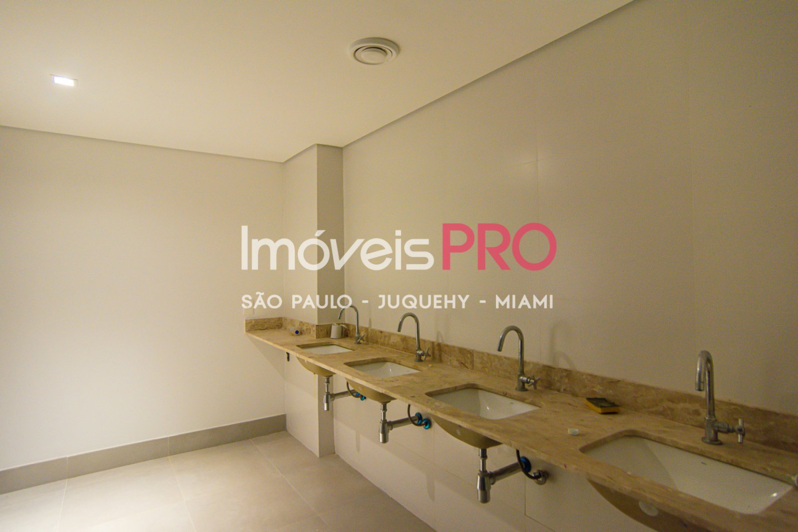 Foto :: https://assets.imoveispro.com.br/thumb/IP37789/laje-venda-cerqueira-cesar_IP37789_17_1920x1080.jpg?