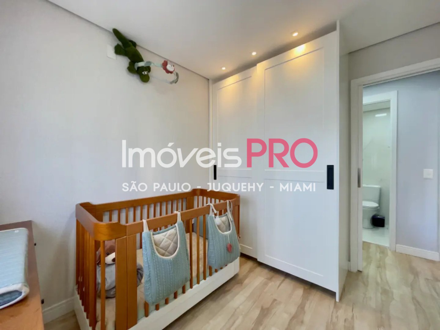 Foto :: https://assets.imoveispro.com.br/thumb/IP37795/apartamento-venda-vila-mascote_IP37795_29_1920x1080.jpg?
