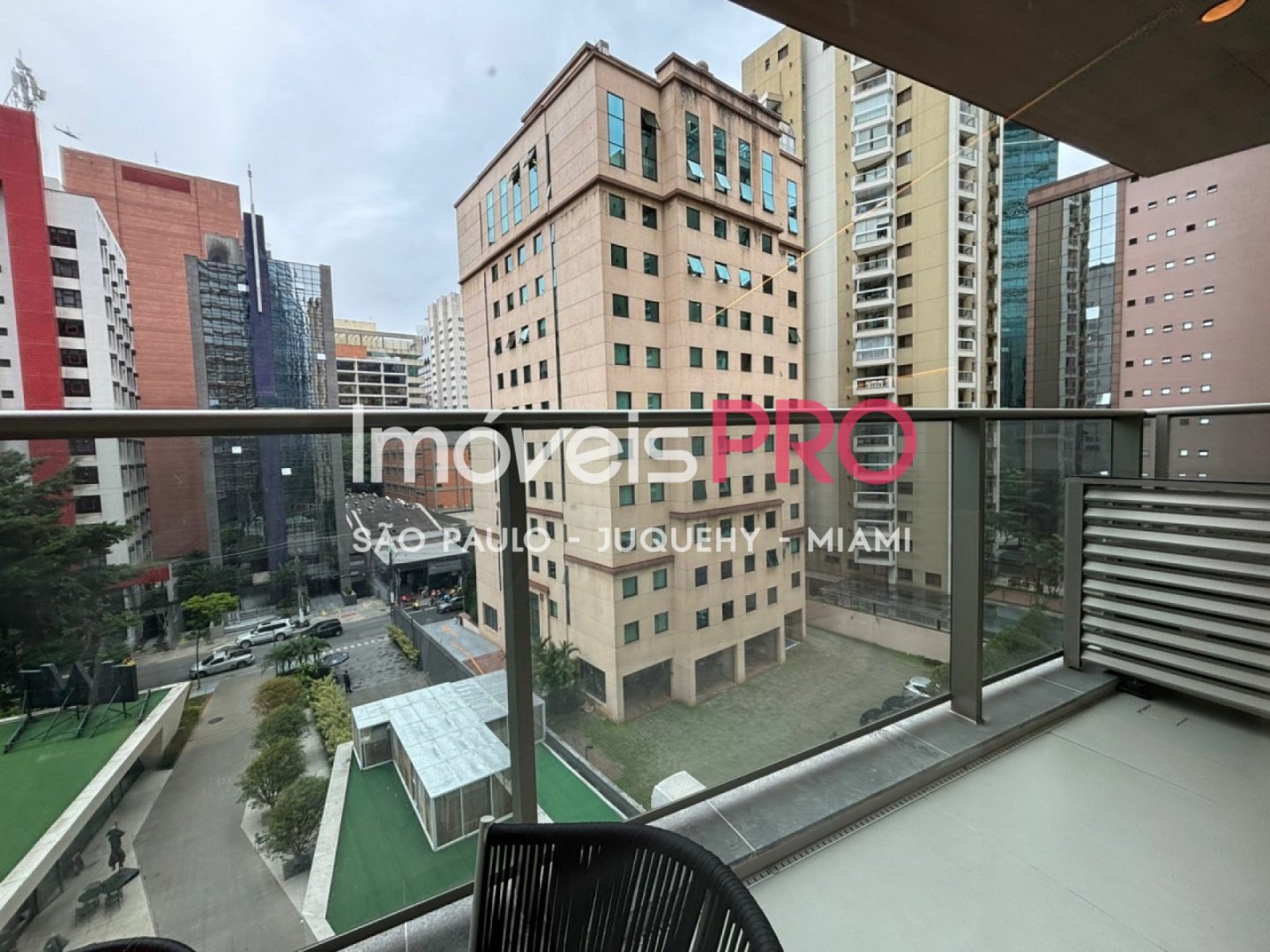 Foto :: https://assets.imoveispro.com.br/thumb/IP37799/apartamento-aluguel-itaim-bibi_IP37799_11_1920x1080.jpg?