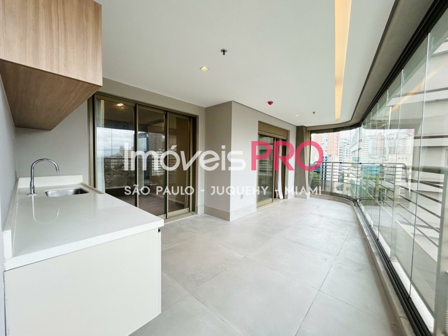 Foto :: https://assets.imoveispro.com.br/thumb/IP37800/apartamento-venda-pinheiros_IP37800_23_1920x1080.jpg?