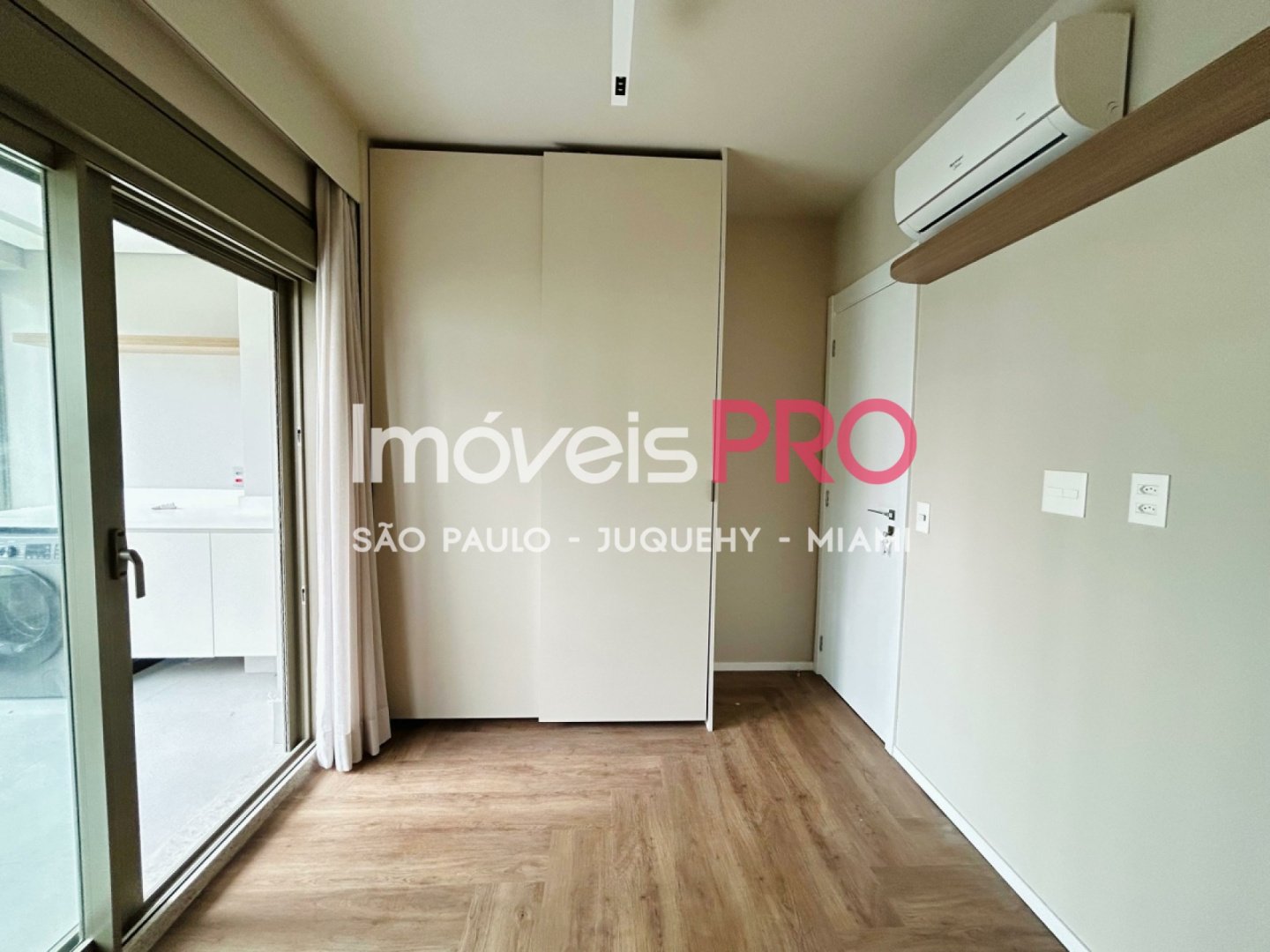 Foto :: https://assets.imoveispro.com.br/thumb/IP37802/apartamento-venda-pinheiros_IP37802_17_1920x1080.jpg?