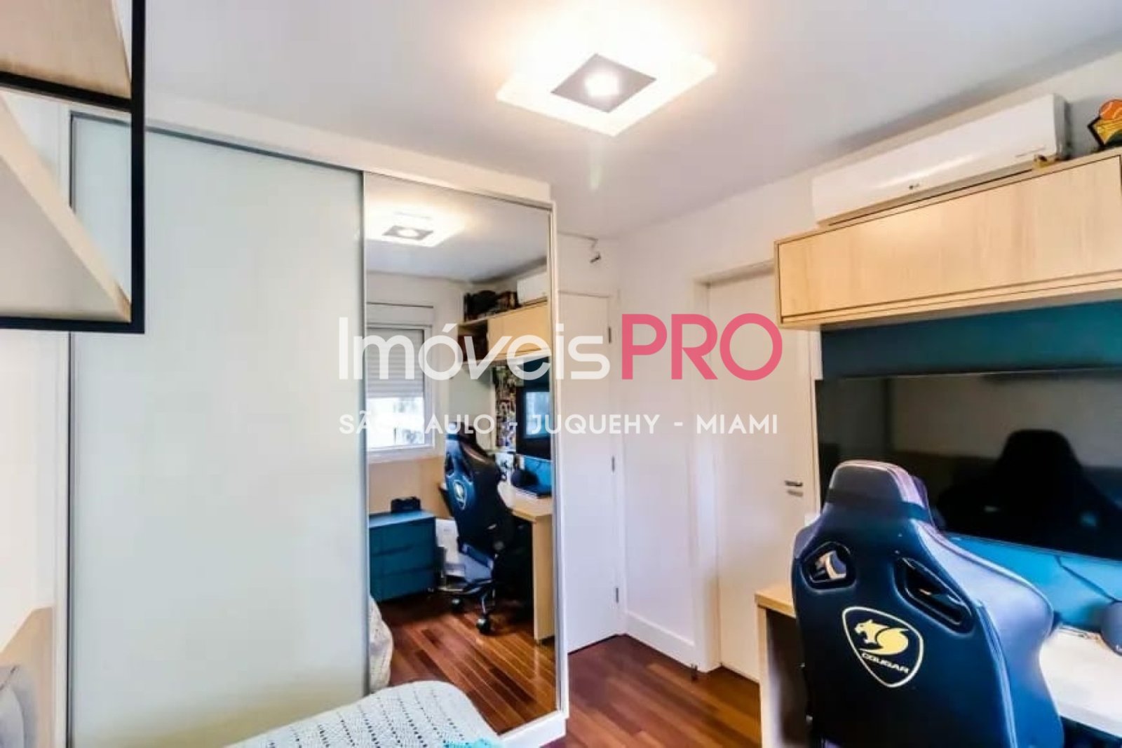 Foto :: https://assets.imoveispro.com.br/thumb/IP37810/apartamento-venda-brooklin_IP37810_29_1920x1080.jpg?