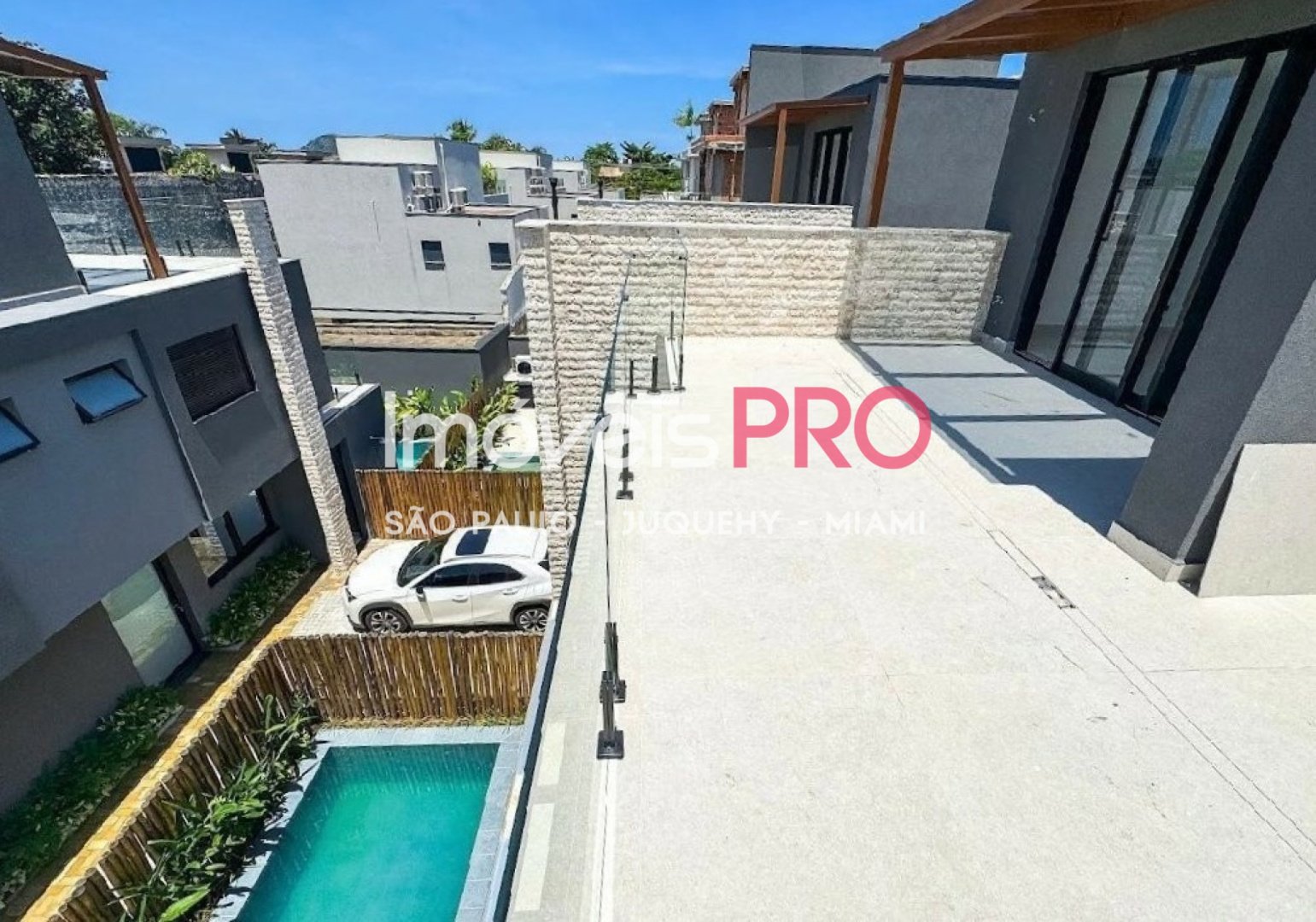 Foto :: https://assets.imoveispro.com.br/thumb/IP37811/condominio-venda-praia-de-juquehy_IP37811_29_1920x1080.jpg?
