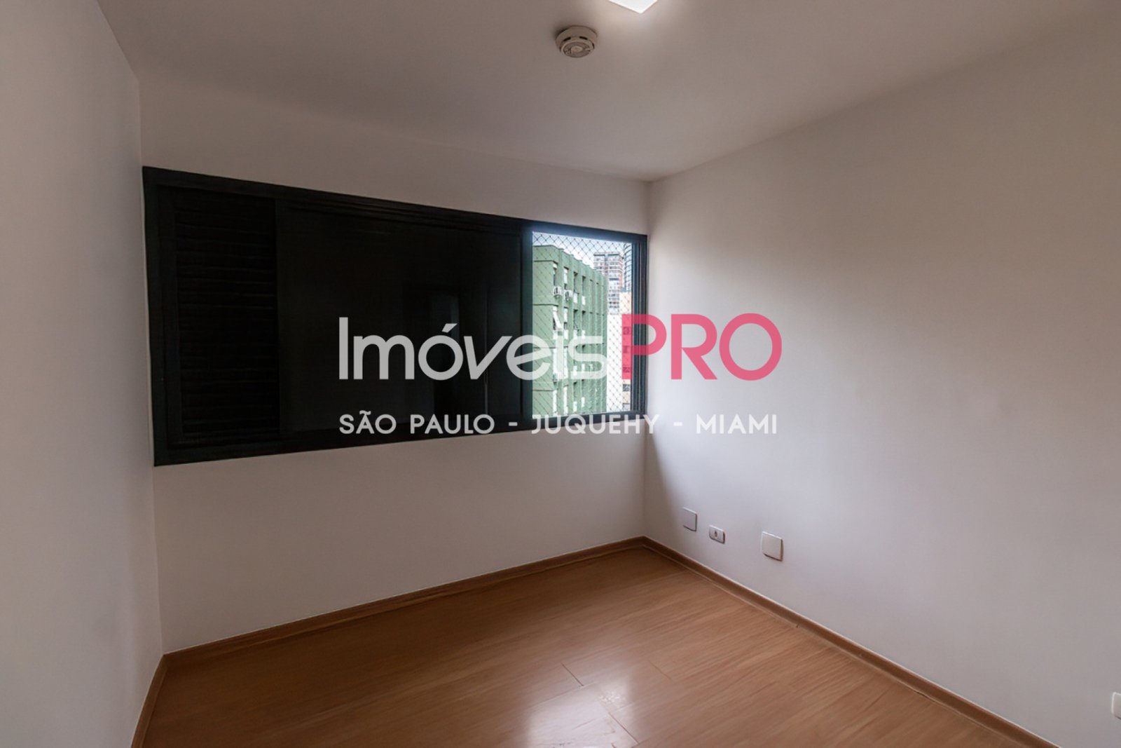 Foto :: https://assets.imoveispro.com.br/thumb/IP37813/apartamento-aluguel-itaim-bibi_IP37813_11_1920x1080.jpg?