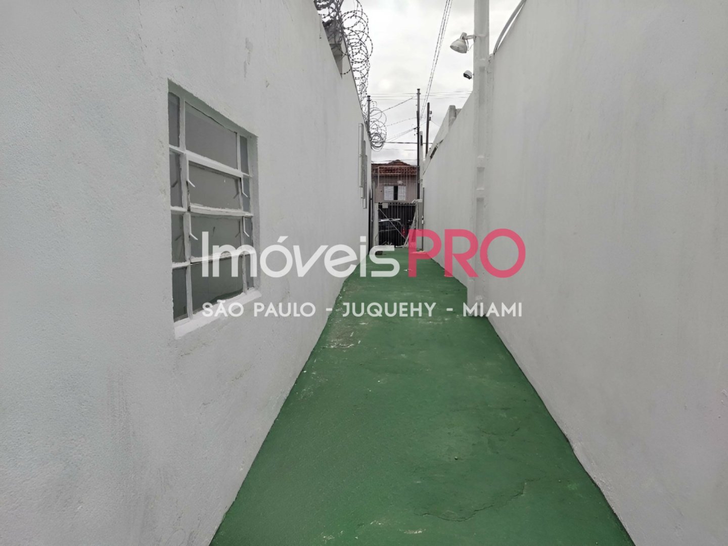 Foto :: https://assets.imoveispro.com.br/thumb/IP37822/casa-venda-jabaquara_IP37822_11_1920x1080.jpg?