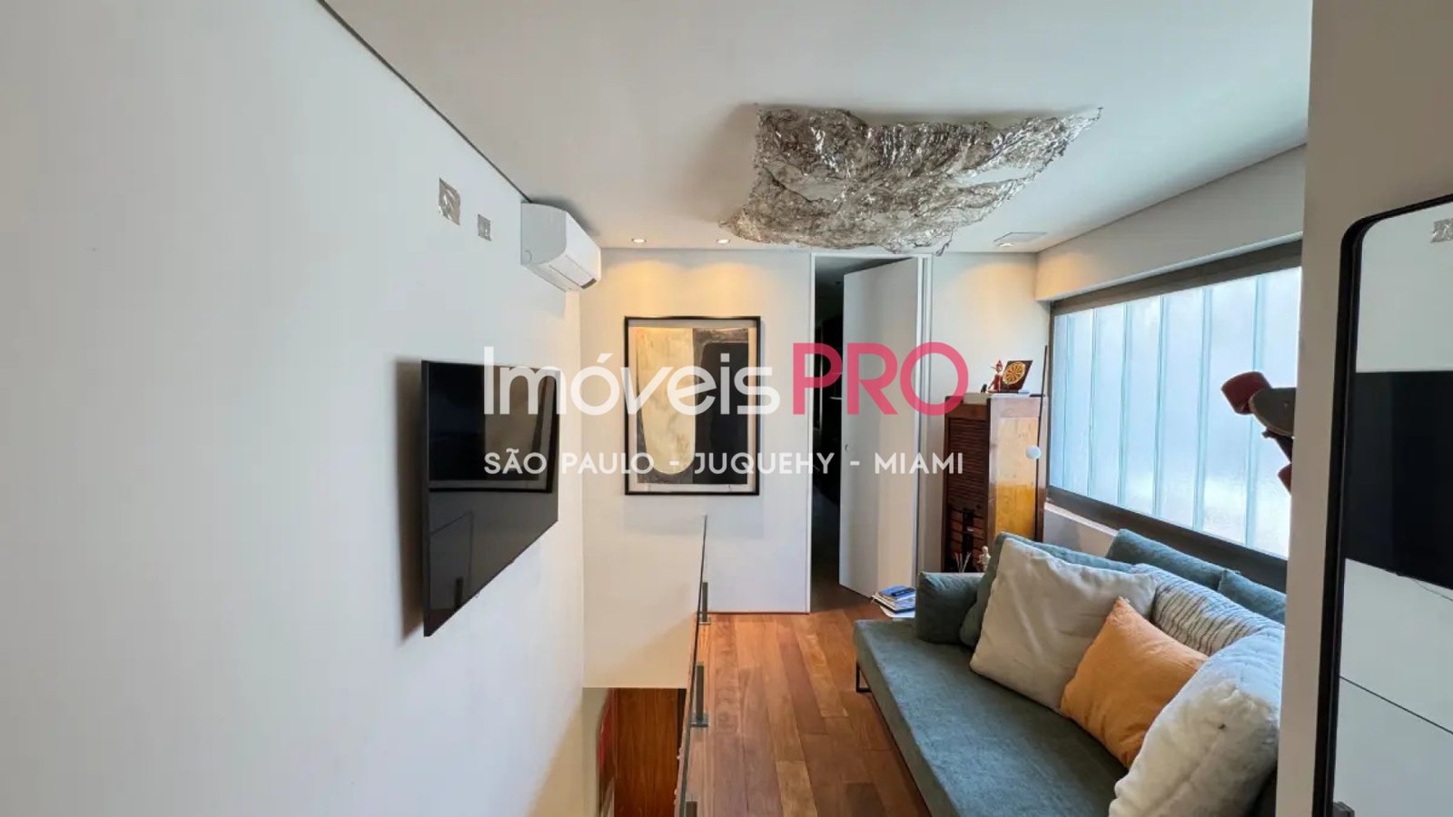 Foto :: https://assets.imoveispro.com.br/thumb/IP37823/casa-de-vila-venda-itaim-bibi_IP37823_29_1920x1080.jpg?