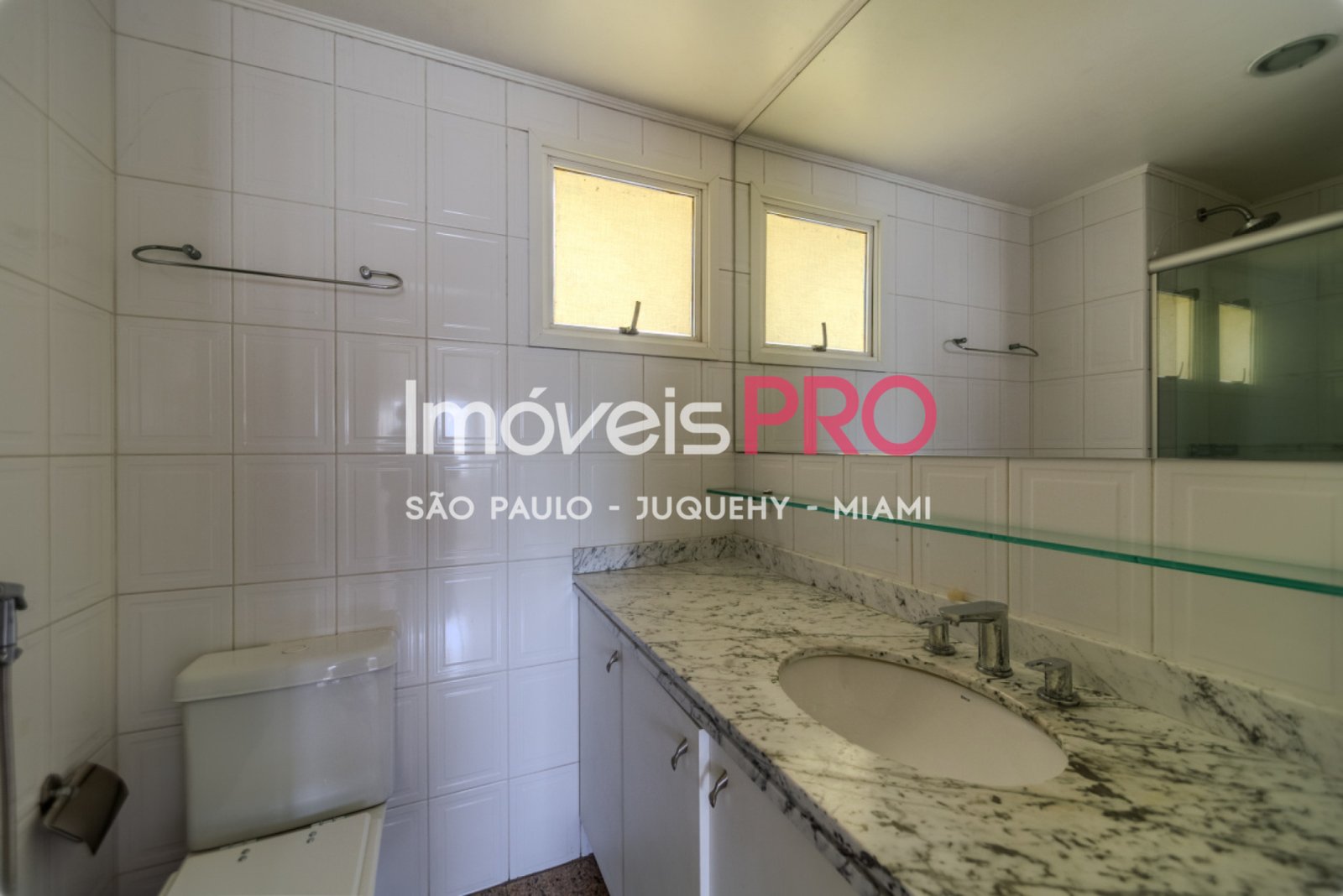 Foto :: https://assets.imoveispro.com.br/thumb/IP37825/apartamento-venda-moema-indios_IP37825_29_1920x1080.jpg?