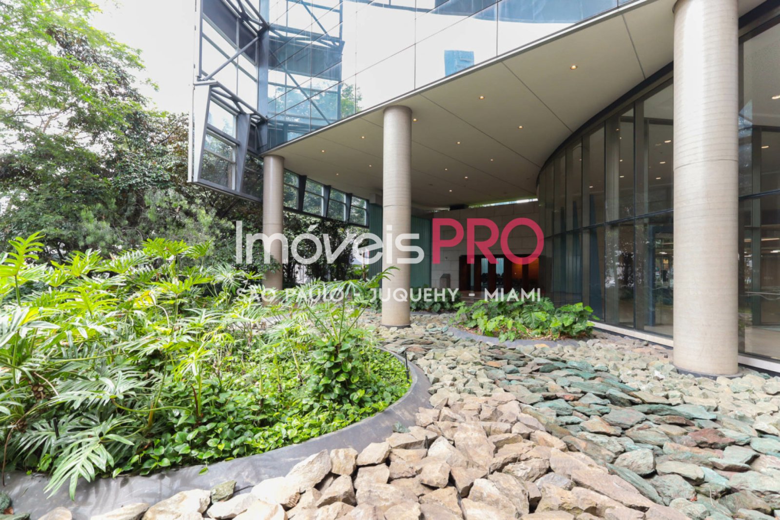 Foto :: https://assets.imoveispro.com.br/thumb/IP37828/conj-comercial-aluguel-pinheiros_IP37828_17_1920x1080.jpg?