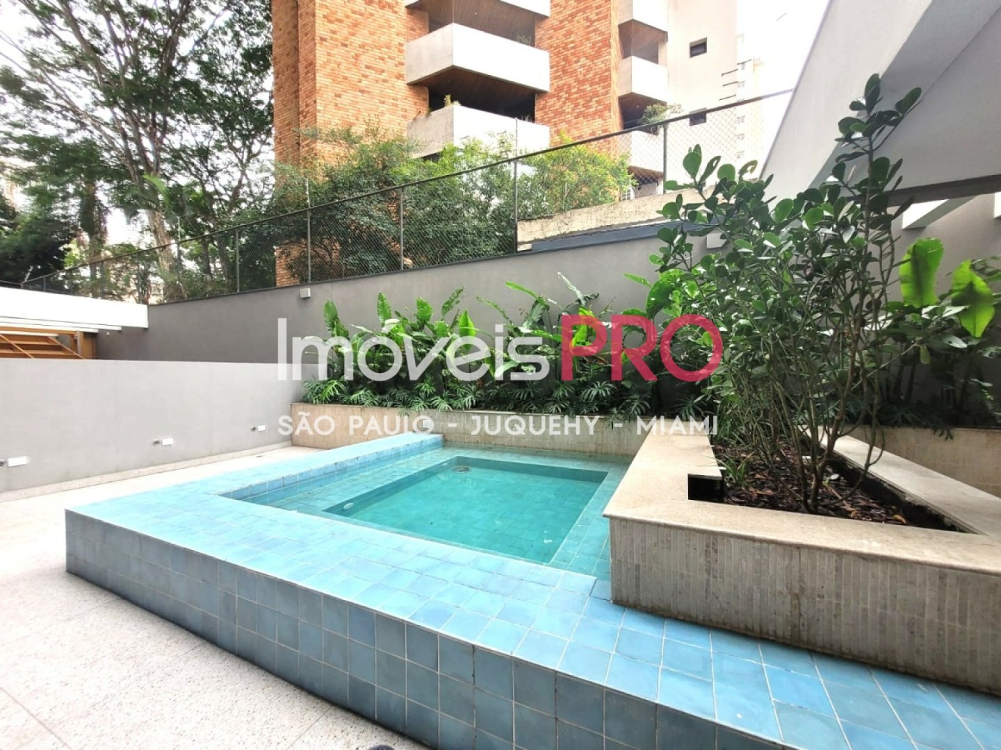 Foto :: https://assets.imoveispro.com.br/thumb/IP37839/apartamento-venda-moema_IP37839_11_1920x1080.jpg?