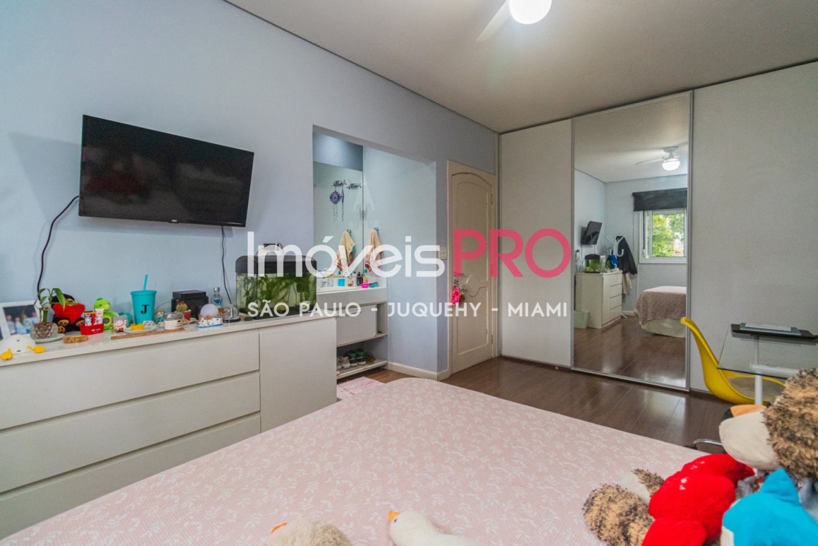 Foto :: https://assets.imoveispro.com.br/thumb/IP37843/sobrado-venda-brooklin-paulista_IP37843_47_1920x1080.jpg?