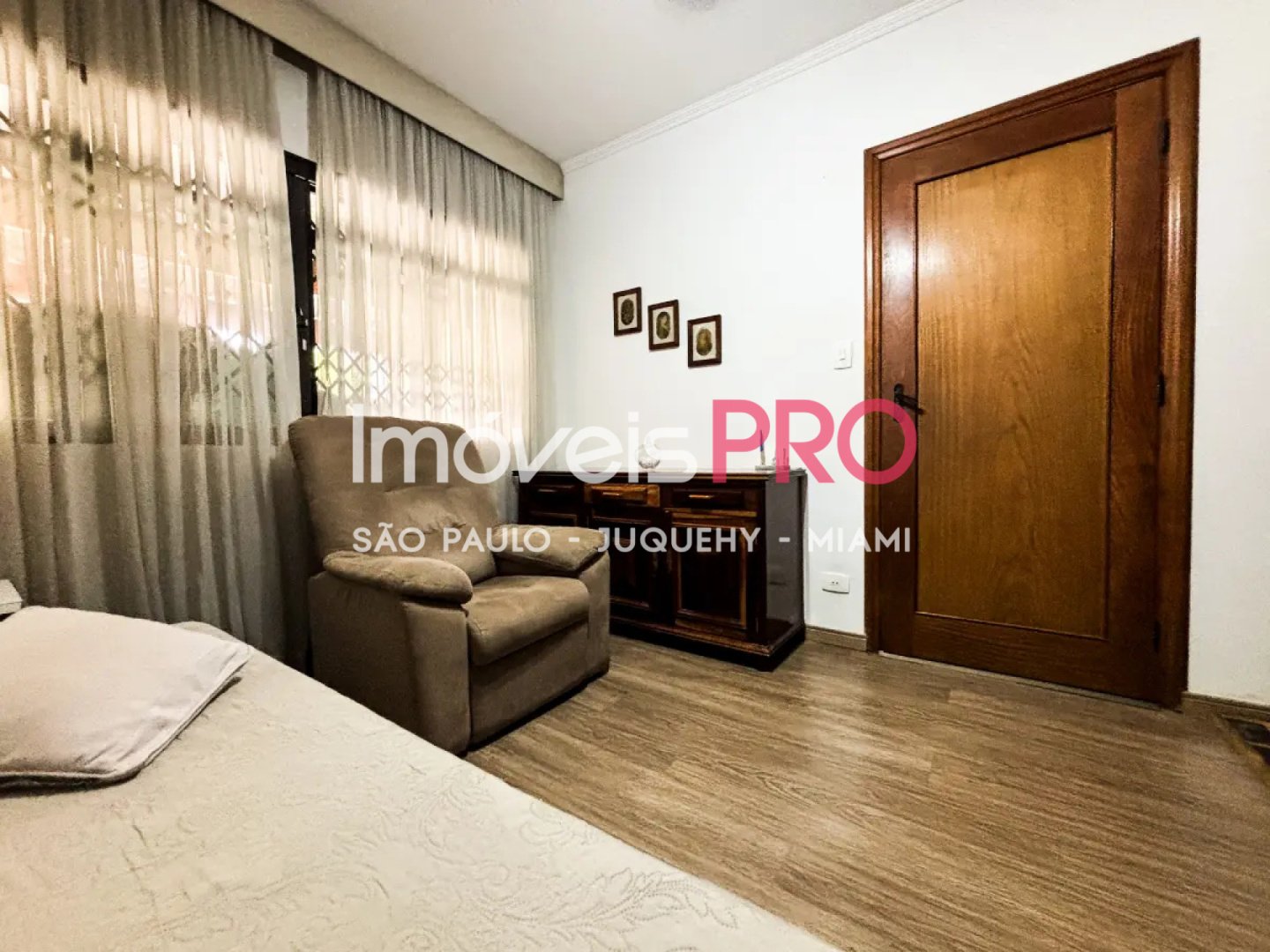 Foto :: https://assets.imoveispro.com.br/thumb/IP37847/sobrado-venda-brooklin-paulista_IP37847_17_1920x1080.jpg?